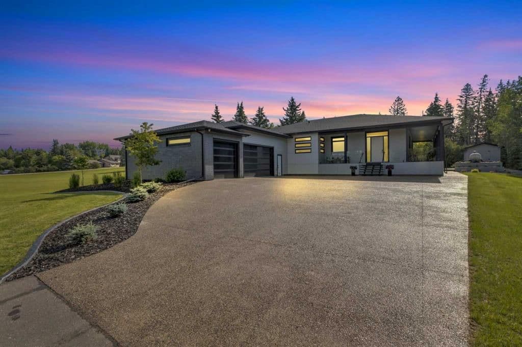 Recently sold home in Woodland Hills