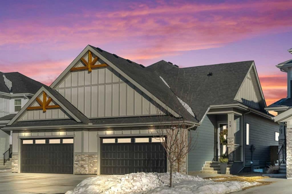 Recently sold home in Kinniburgh South