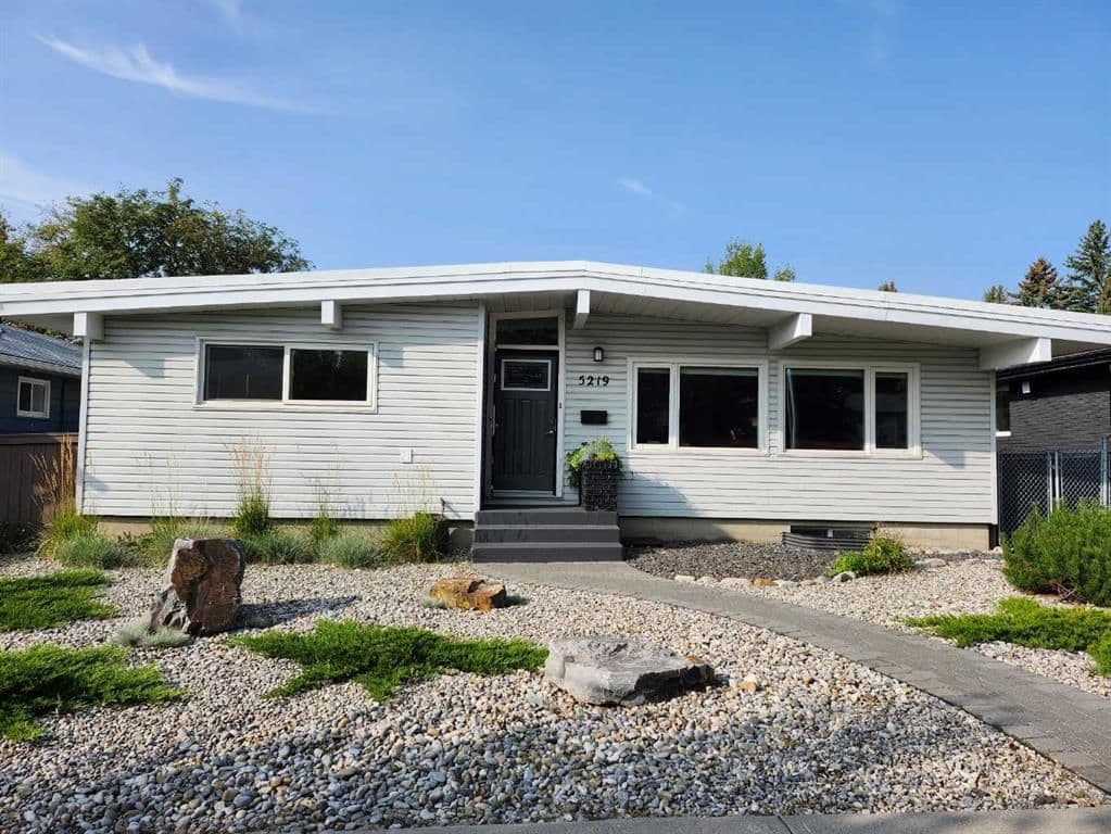 Recently sold home in Brentwood