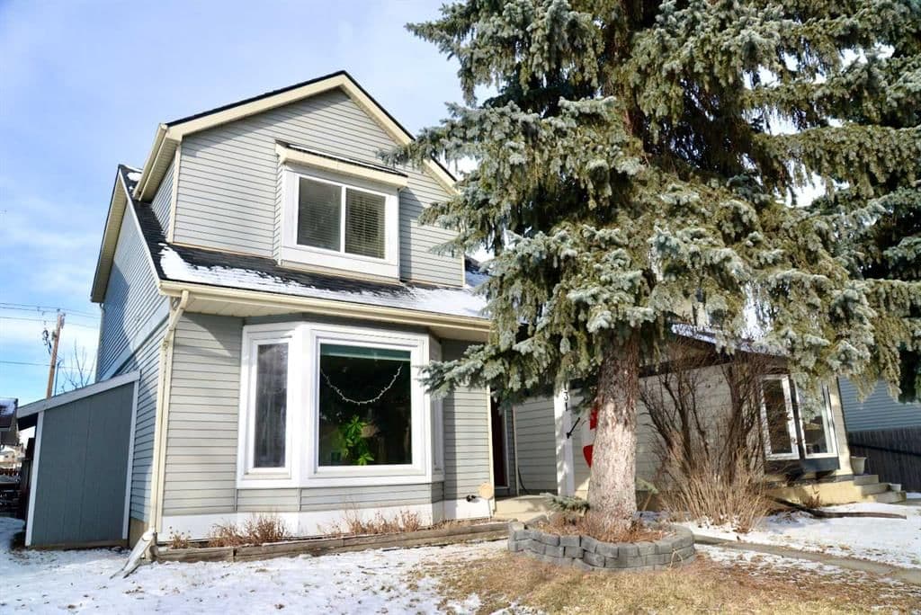 Recently sold home in Erin Woods