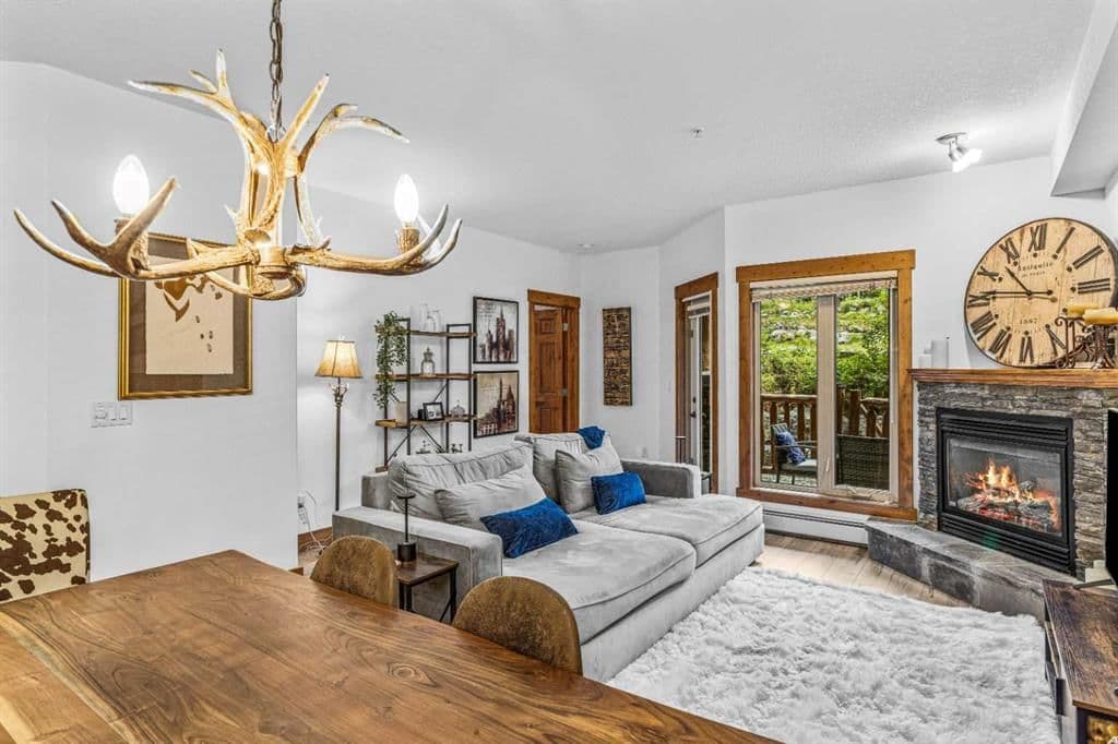 Recently sold home in Three Sisters