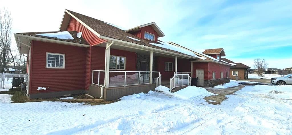 Recently sold home in Carriage Lane Estates