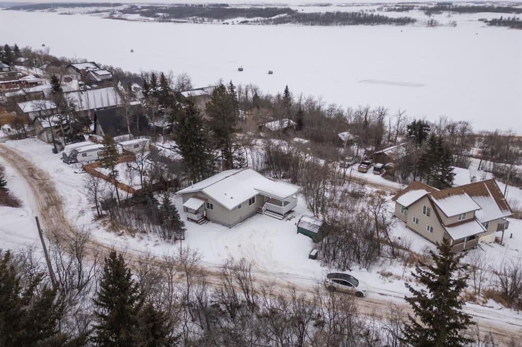Recently sold home in Tillicum Beach