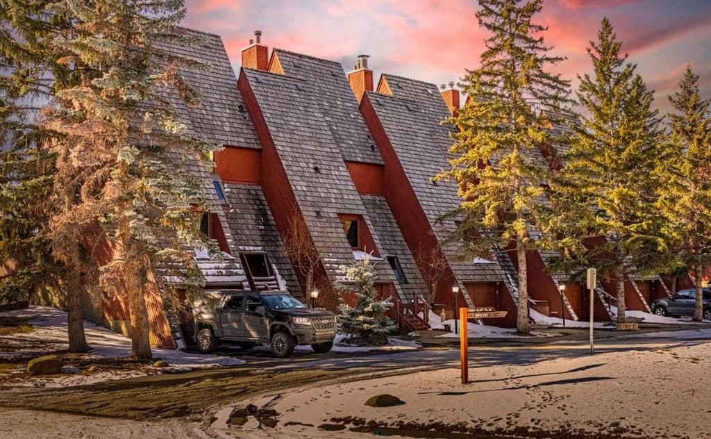 Recently sold home in Coach Hill