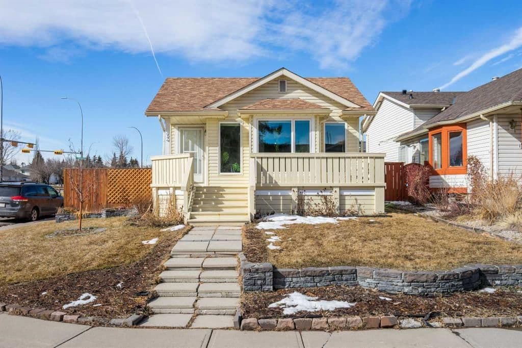 Recently sold home in Millrise