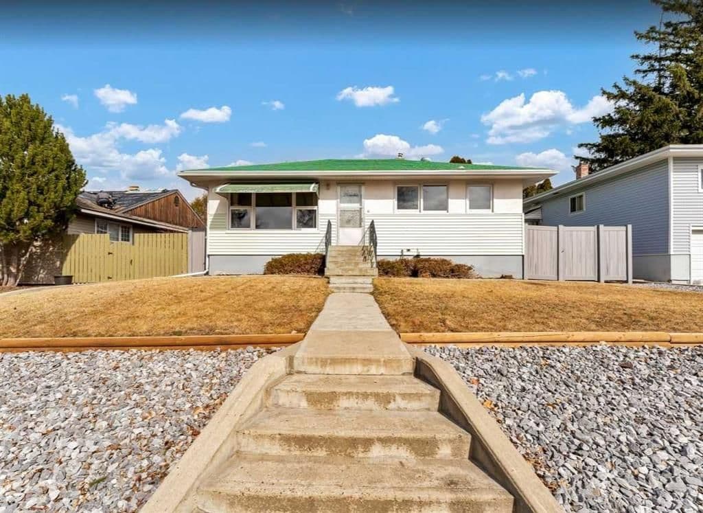 Recently sold home in SW Hill