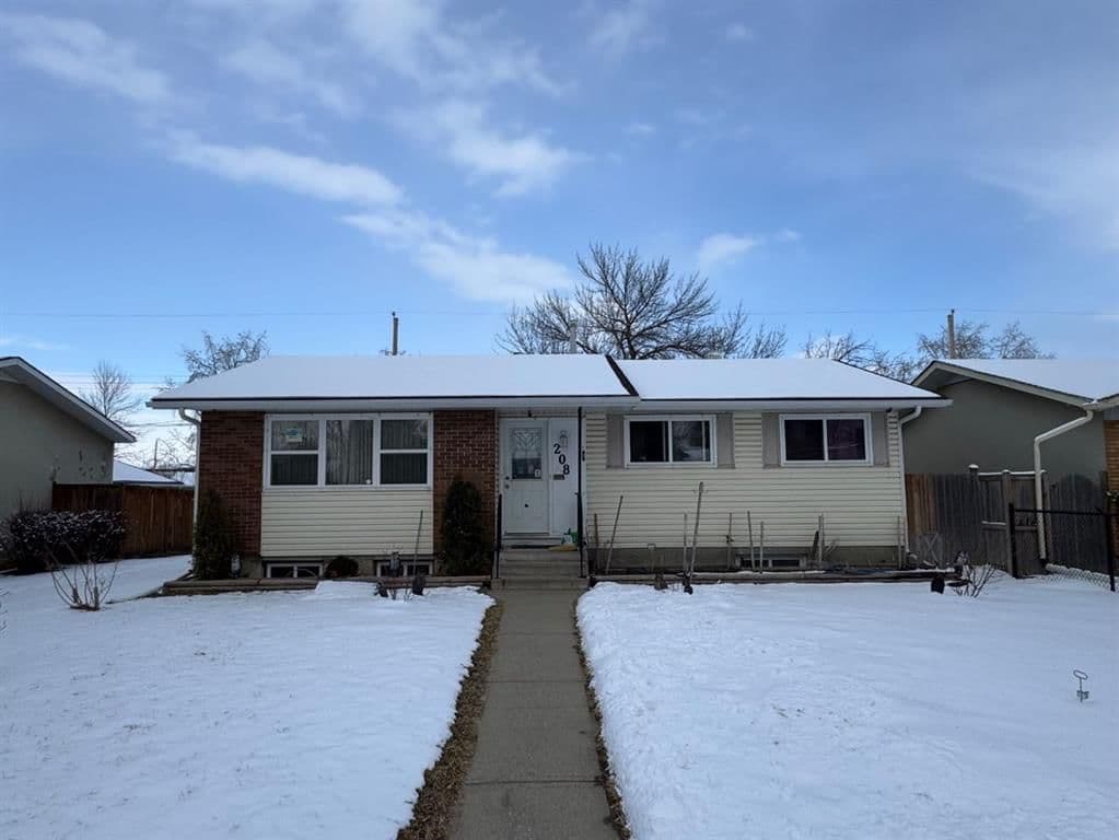 Recently sold home in Forest Heights