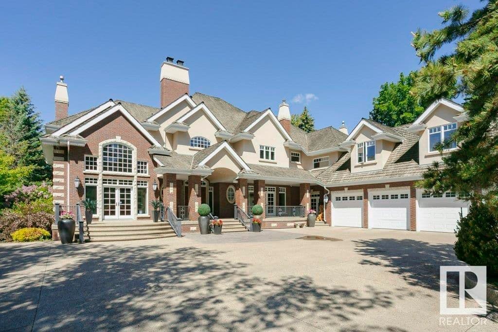 Recently sold home in Brander Gardens