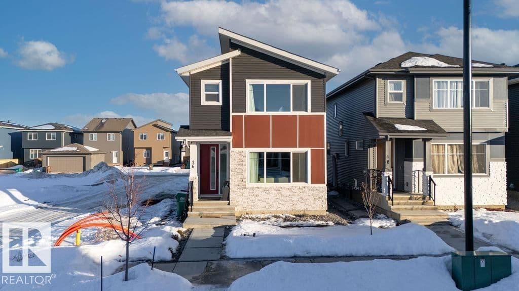 Recently sold home in Riverside (St. Albert)