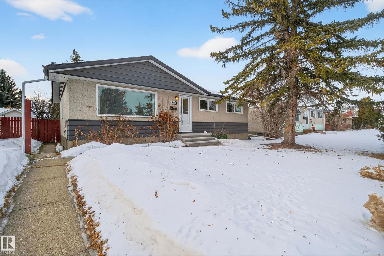 Recently sold home in Elmwood