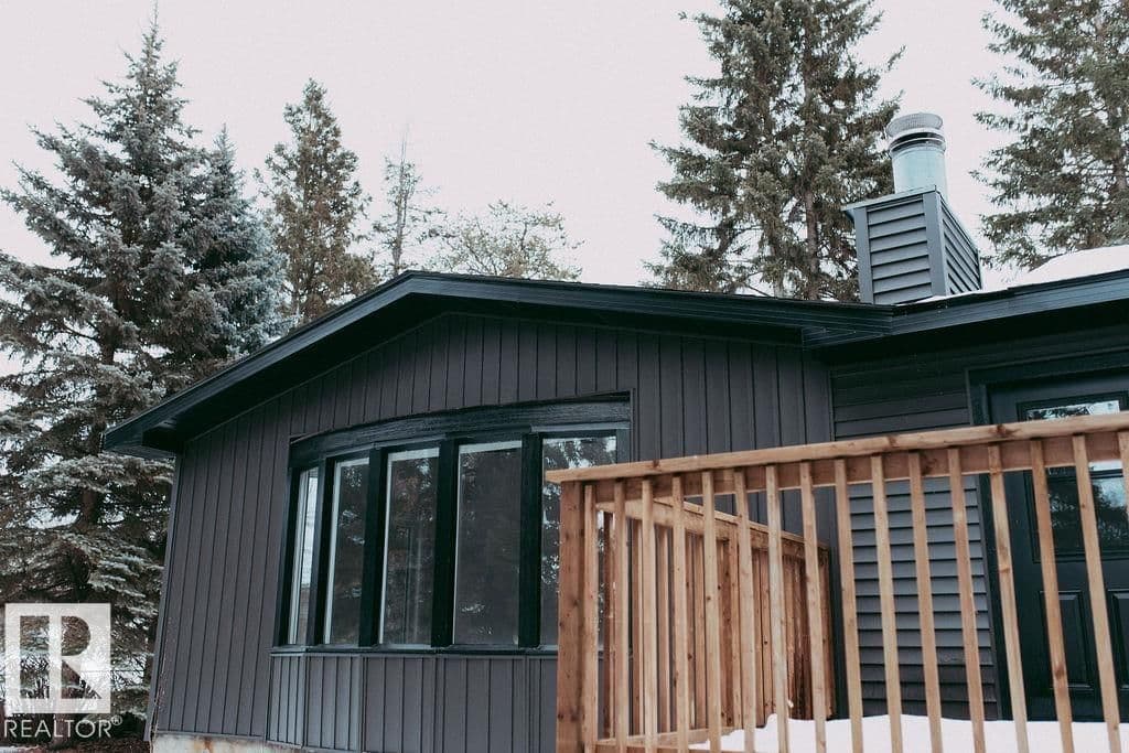 Recently sold home in Pine Sands