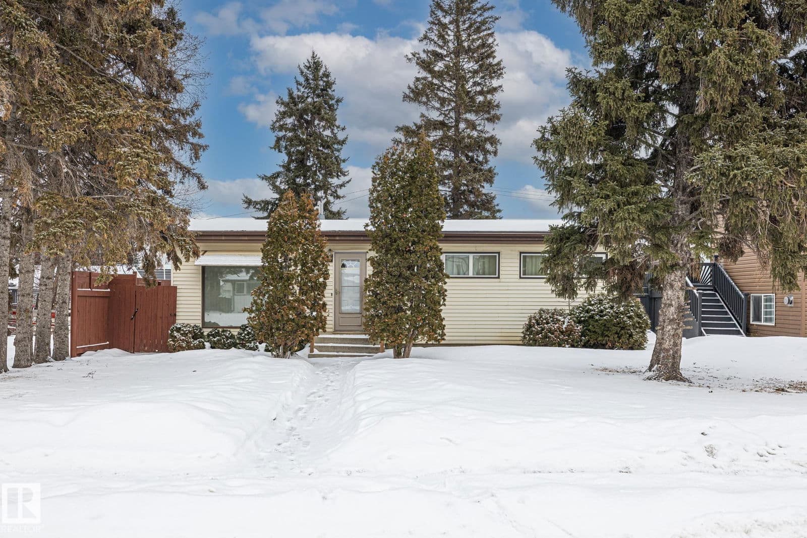 Recently sold home in Mayfield