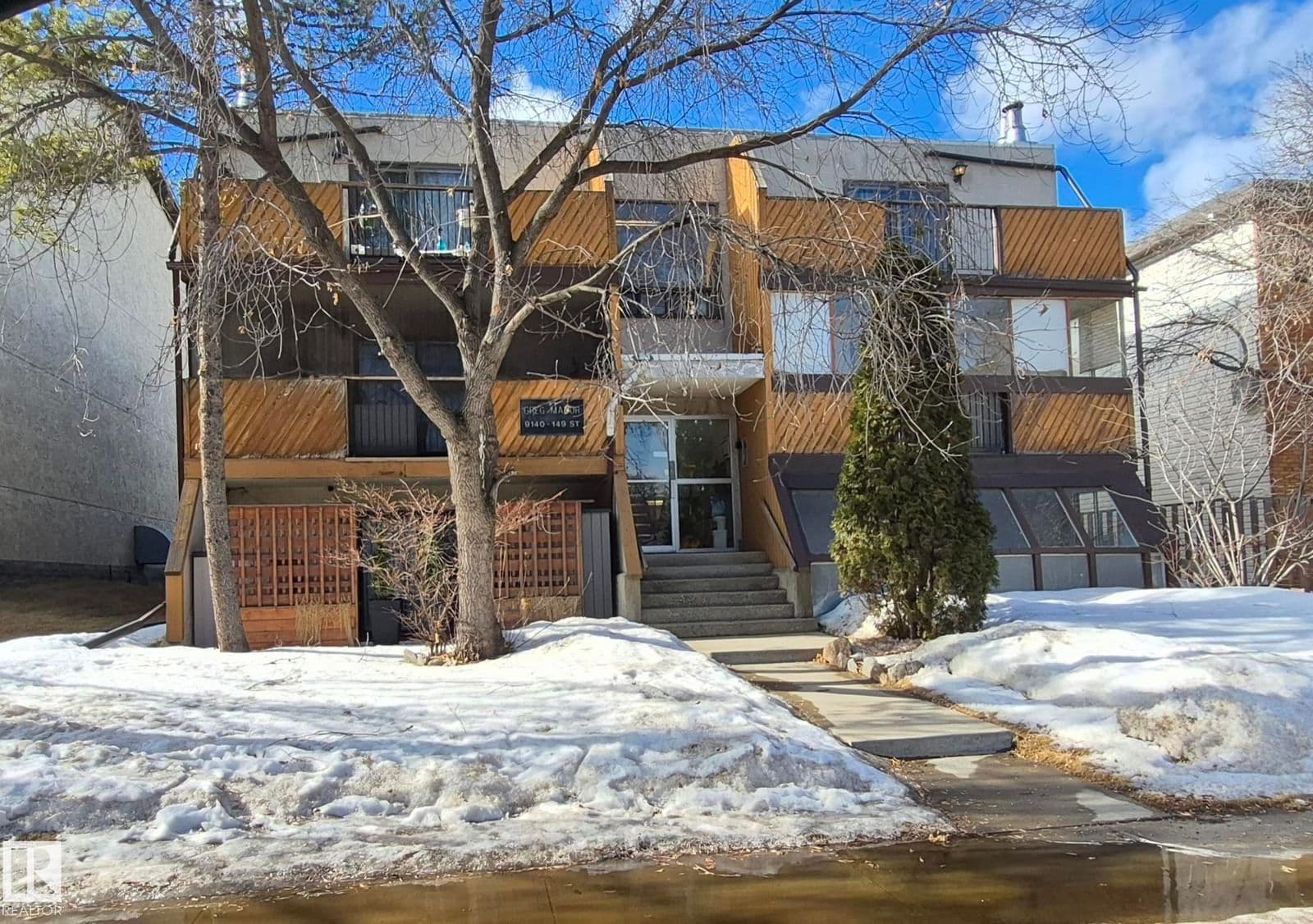 Recently sold home in Jasper Park