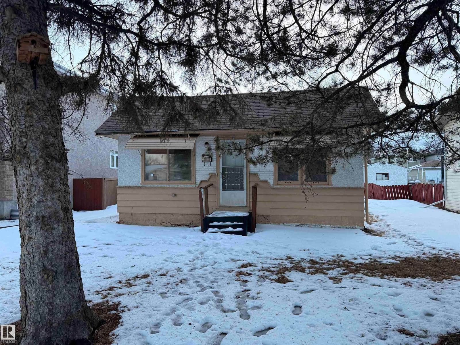 Recently sold home in West Jasper Place