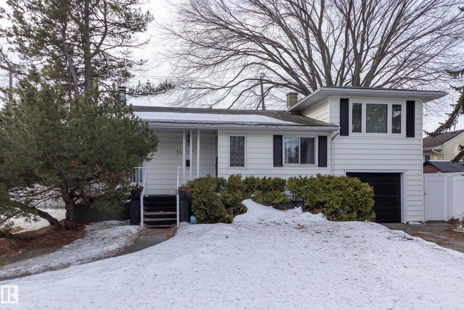Recently sold home in Glenora