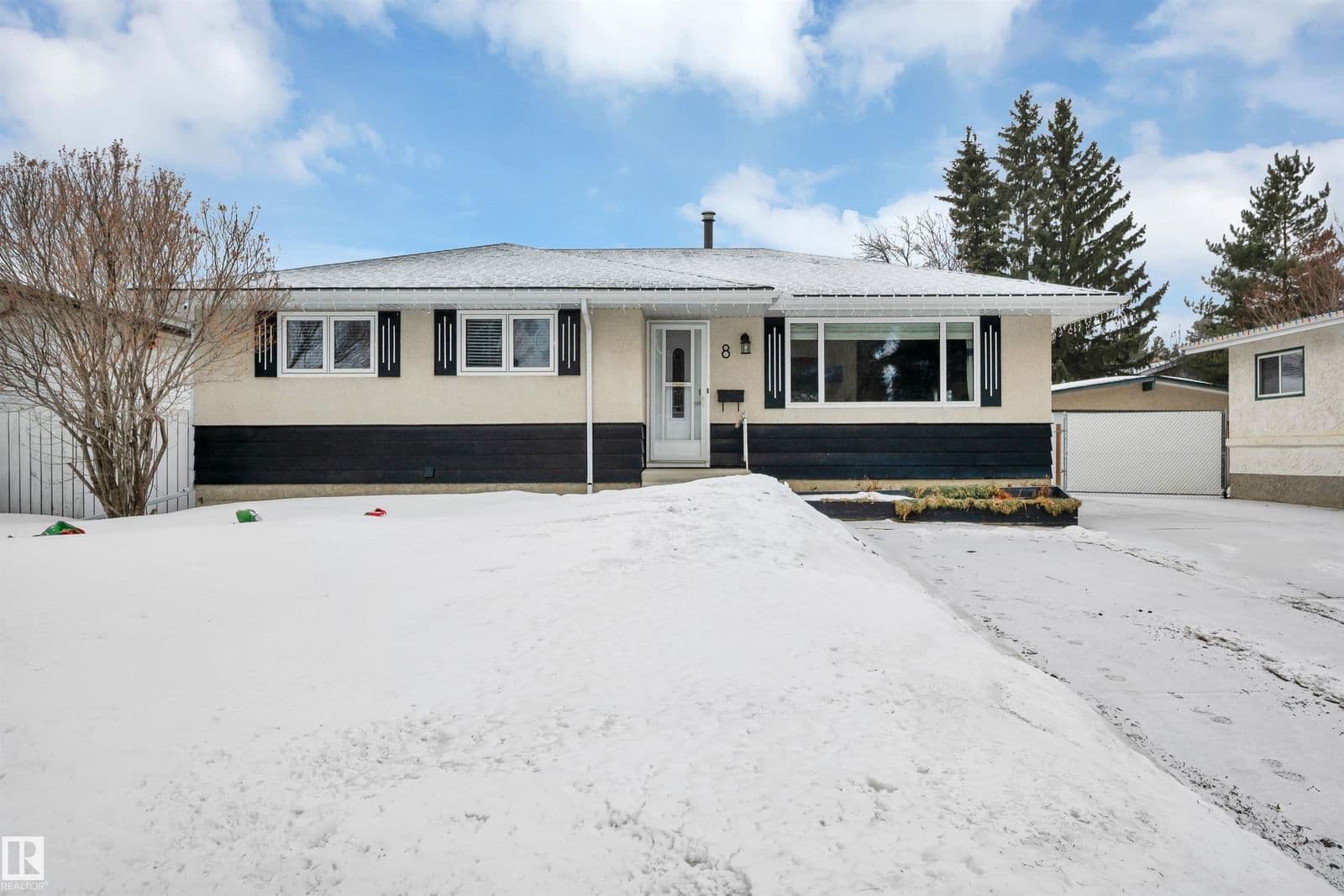 Recently sold home in Maplewood (Sherwood Park)
