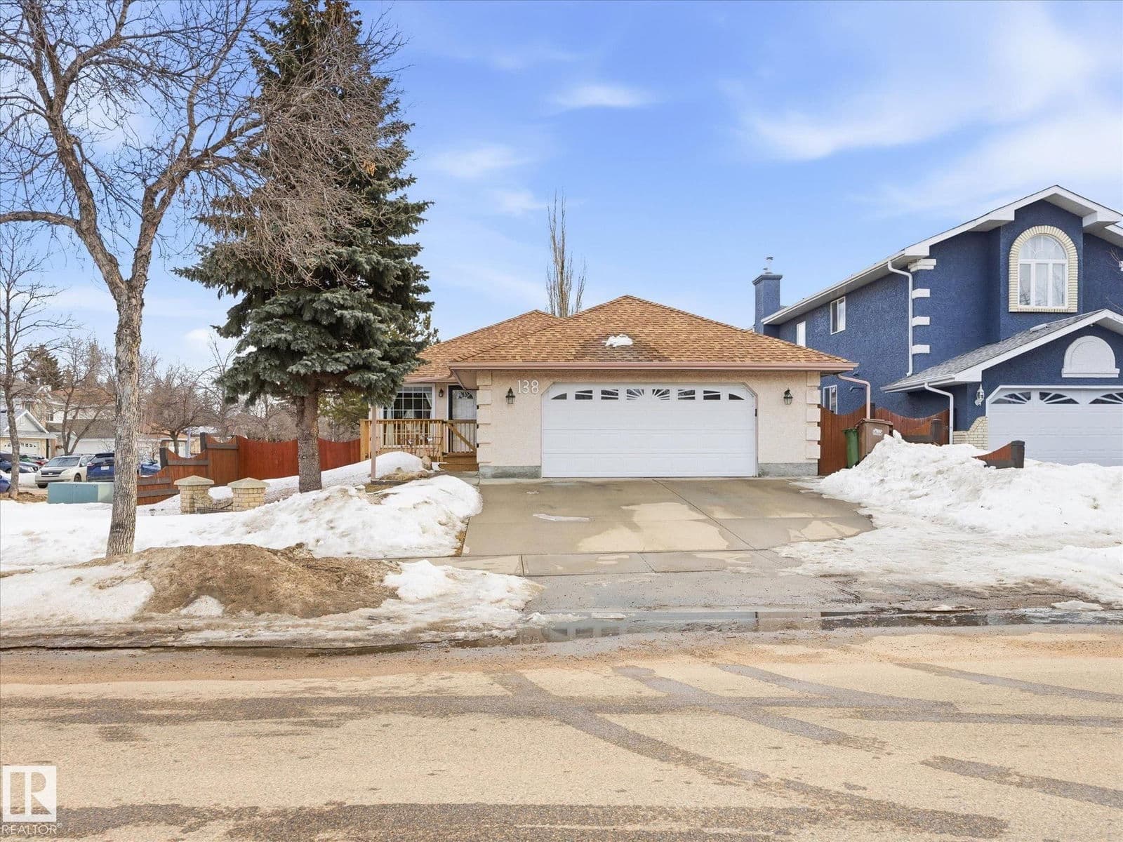 Recently sold home in Deer Ridge (St. Albert)