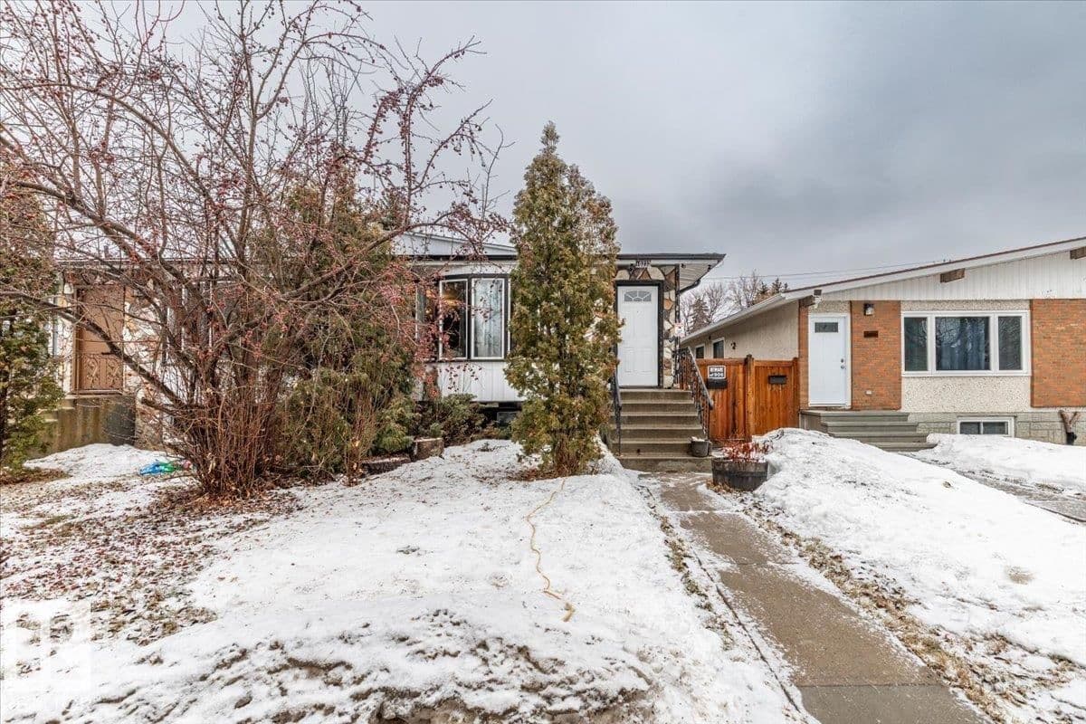 Recently sold home in Canora