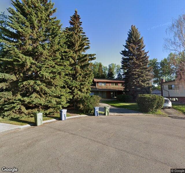 Street view of 136 Oakcliffe Place SW, Calgary