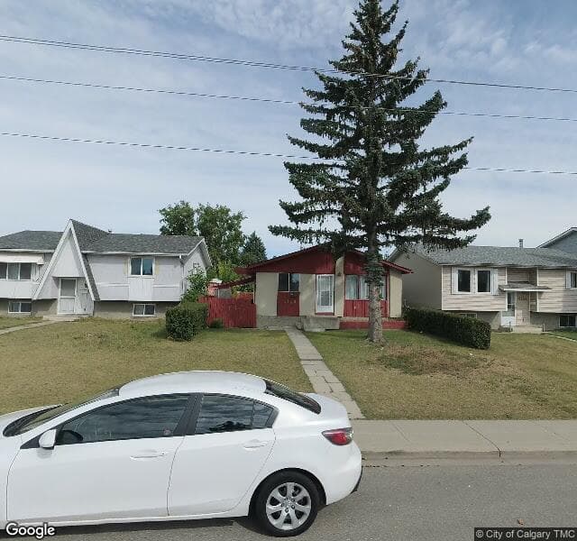 Street view of 4120 8 Avenue SE, Calgary