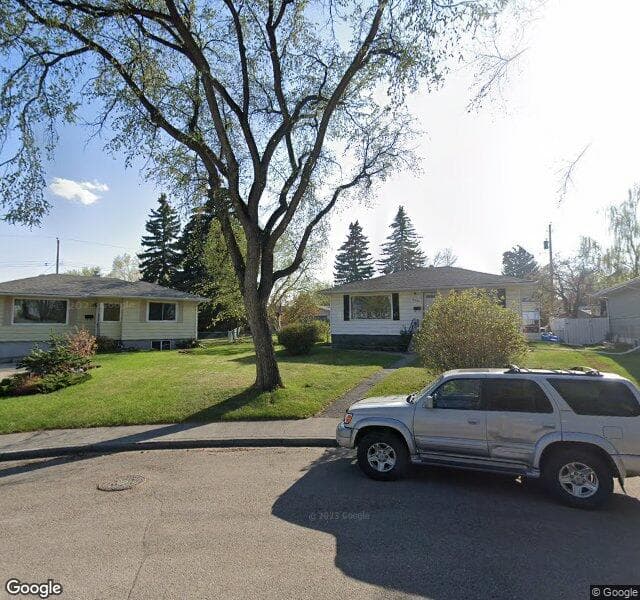 Street view of 303 Hawthorn Drive NW, Calgary
