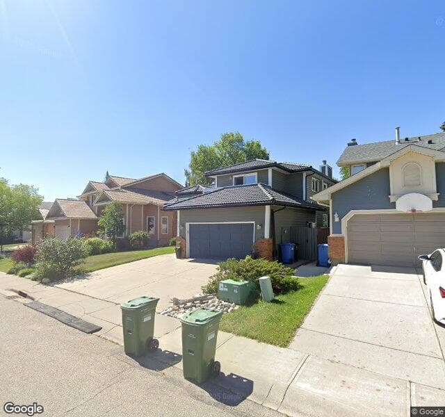 Street view of 20-140 Strathaven Circle SW, Calgary