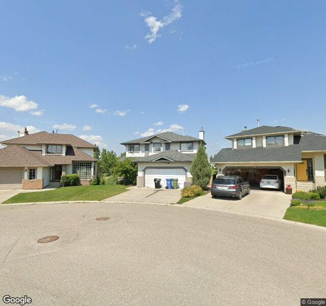 Street view of 124 Douglas Woods Grove SE, Calgary
