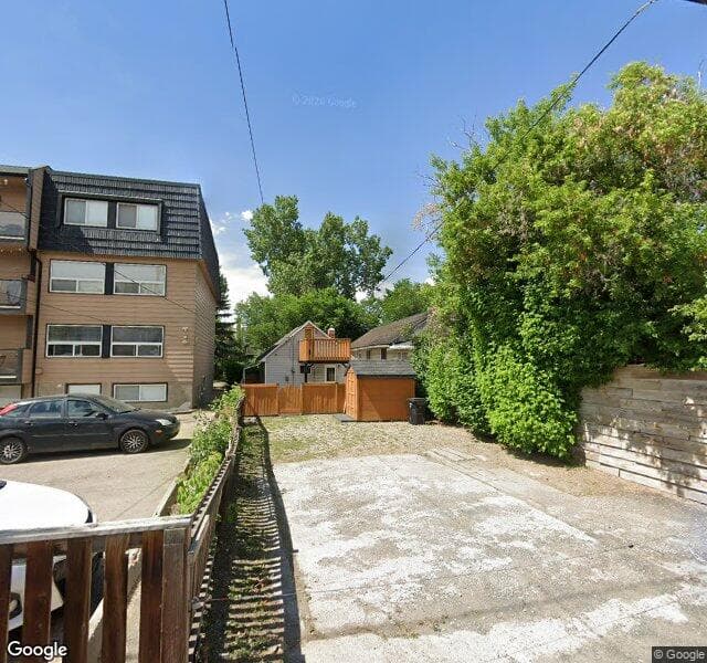 Street view of 1025 1 Avenue NW, Calgary