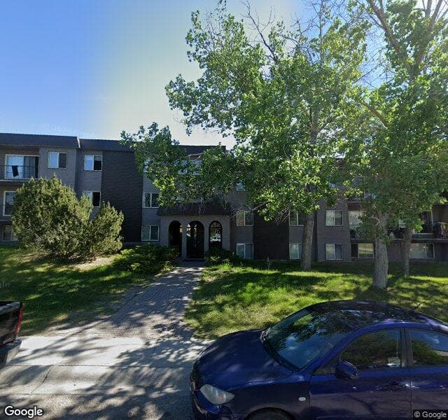 Street view of 116-412 Huntsville Crescent NW, Calgary