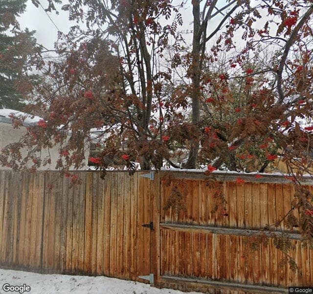 Street view of 122 Holly Street NW, Calgary