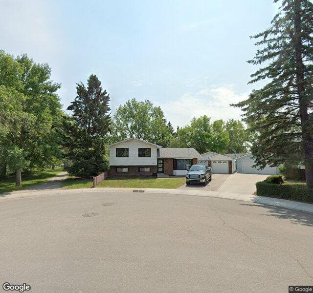 Street view of 143 Lynnview Way SE, Calgary