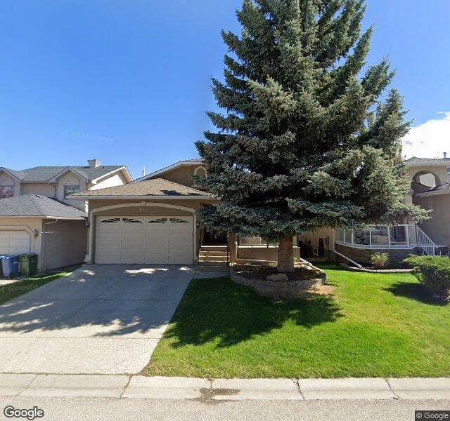 Street view of 147 Mount Assiniboine Circle SE, Calgary