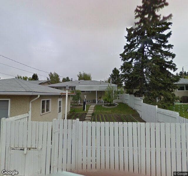 Street view of 1516 Rouleau Crescent SE, Calgary