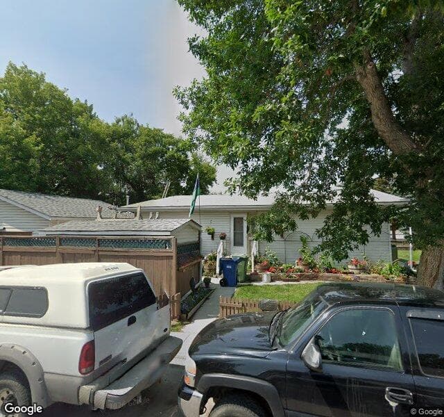 Street view of 319 Lynnview Crescent SE, Calgary