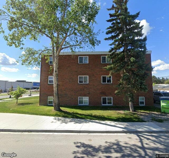 Street view of 1401 37 Street SW, Calgary