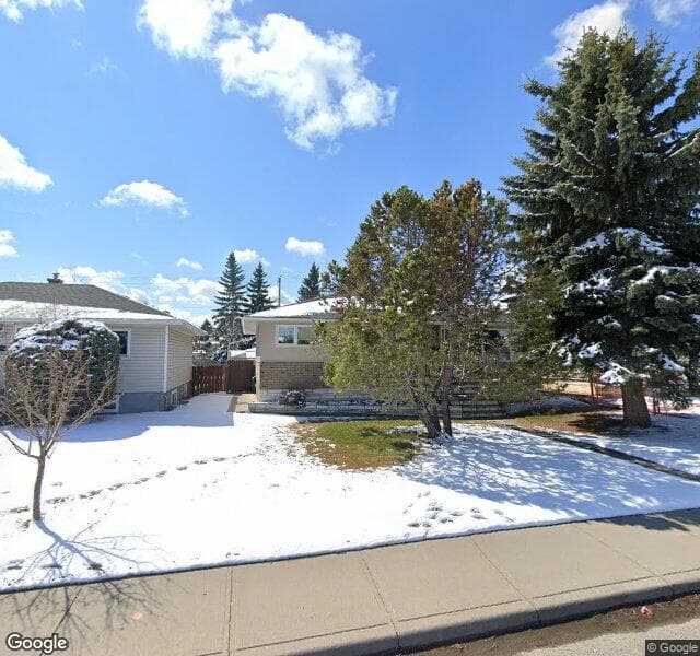 Street view of 1123 15 Avenue NE, Calgary