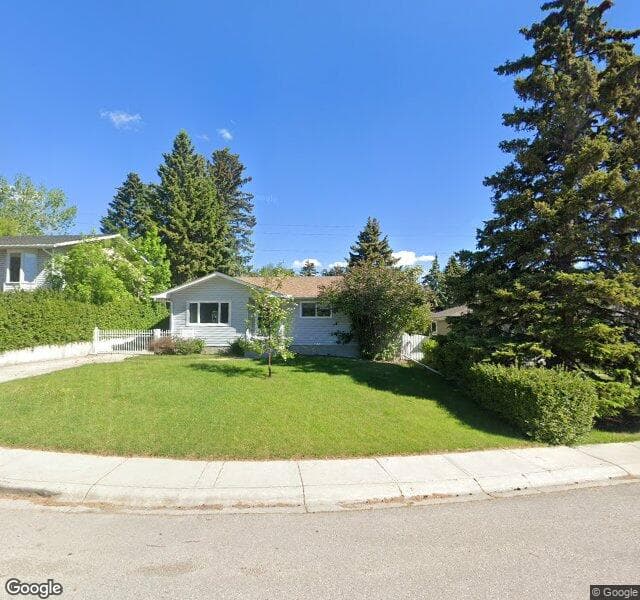 Street view of 1004 Hunterston Hill NW, Calgary