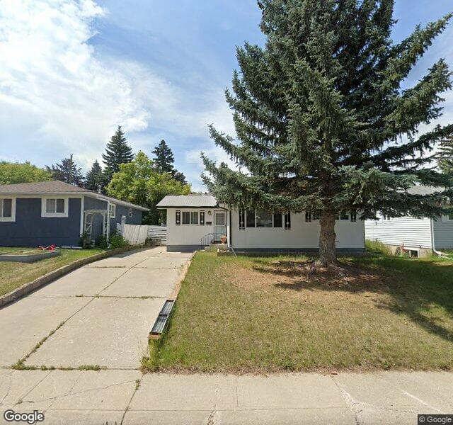 Street view of 17 Sinclair Crescent SW, Calgary