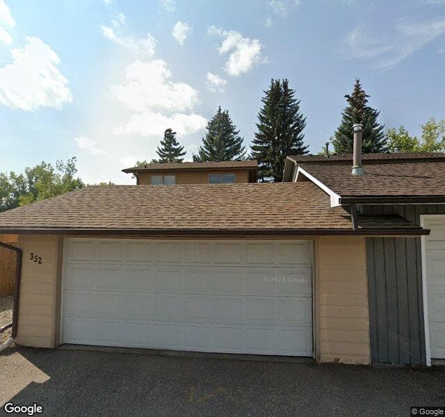 Street view of 352 Midlake Boulevard SE, Calgary