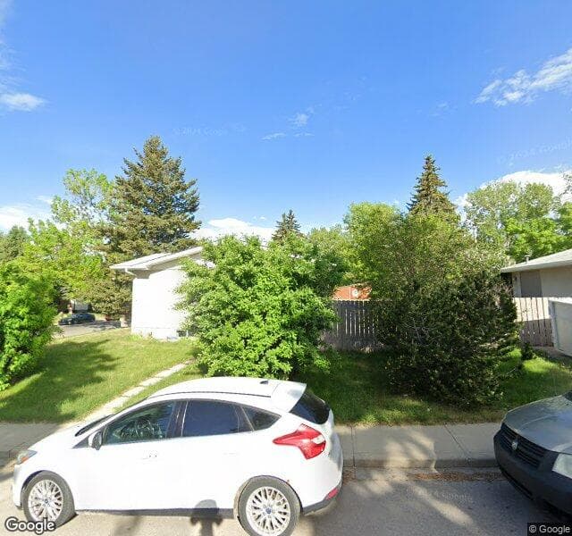 Street view of 220 Capri Avenue NW, Calgary