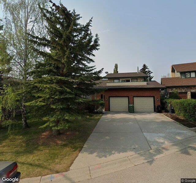 Street view of 147 Edgehill Court NW, Calgary