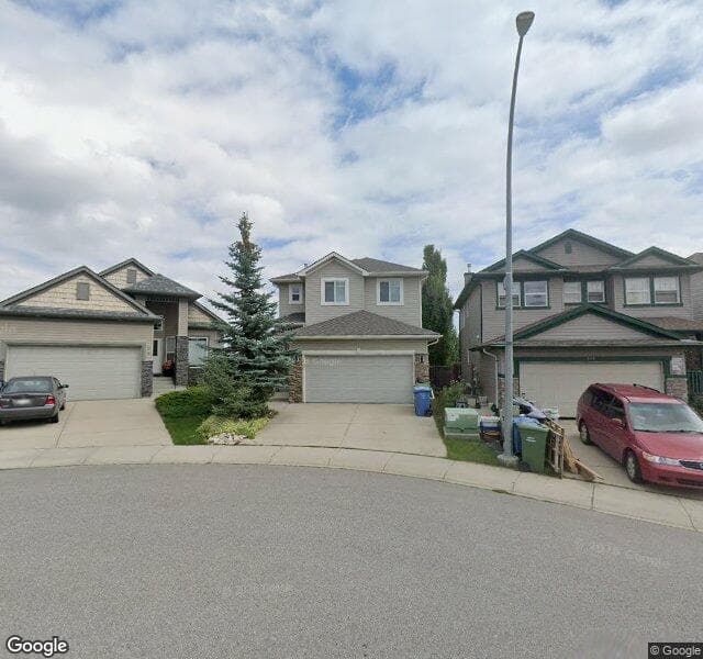 Street view of 100 Everhollow Crescent SW, Calgary