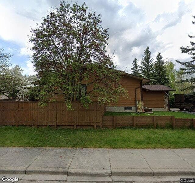 Street view of 318 Shawnessy Drive SW, Calgary