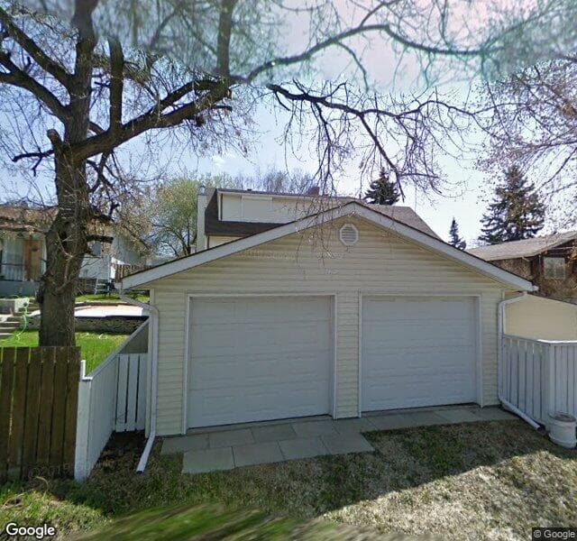 Street view of 117 Cumberland Drive NW, Calgary