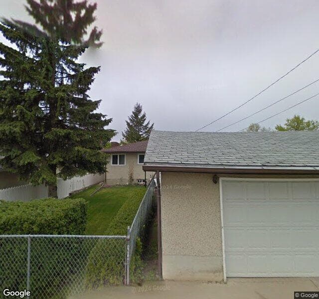 Street view of 1604 Robson Crescent SE, Calgary