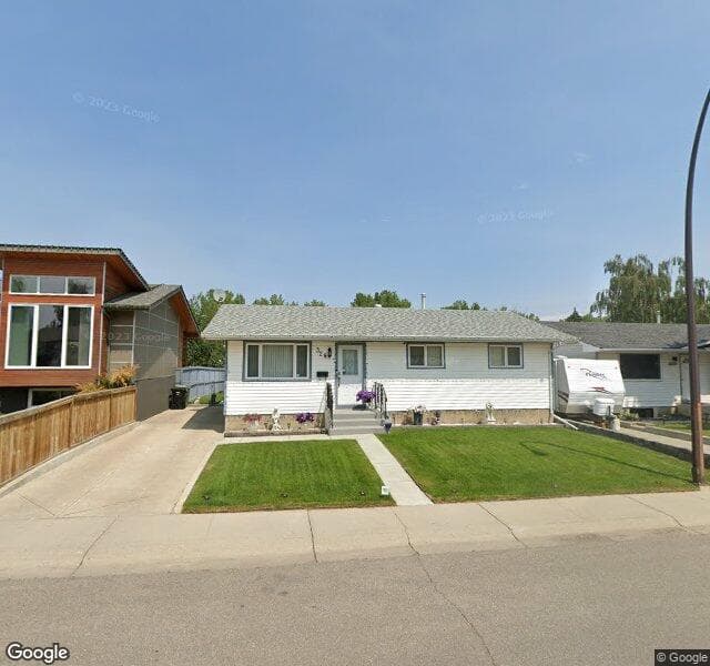 Street view of 328 Lynnview Way SE, Calgary