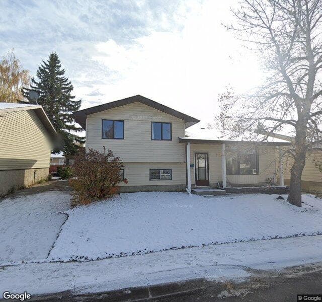 Street view of 1956 Lynnover Crescent SE, Calgary