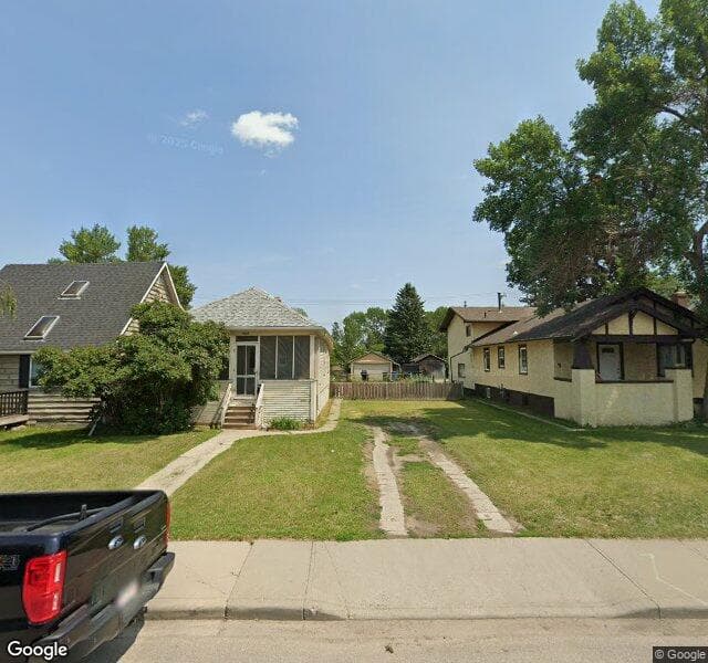 Street view of 1636 15 Street SE, Calgary