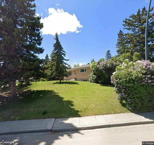 Street view of 1052 Thorneycroft Drive NW, Calgary