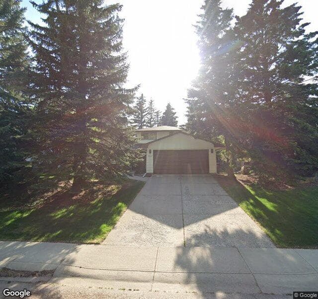 Street view of 1127 Varsity Estates Rise NW, Calgary